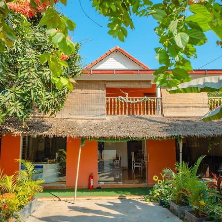 Tropical Villa Сіємреап Екстер'єр фото