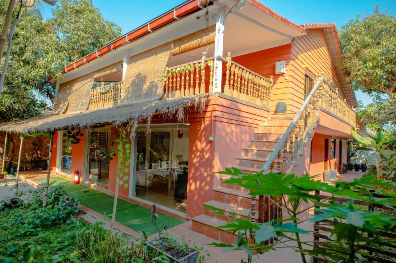Tropical Villa Сіємреап Екстер'єр фото