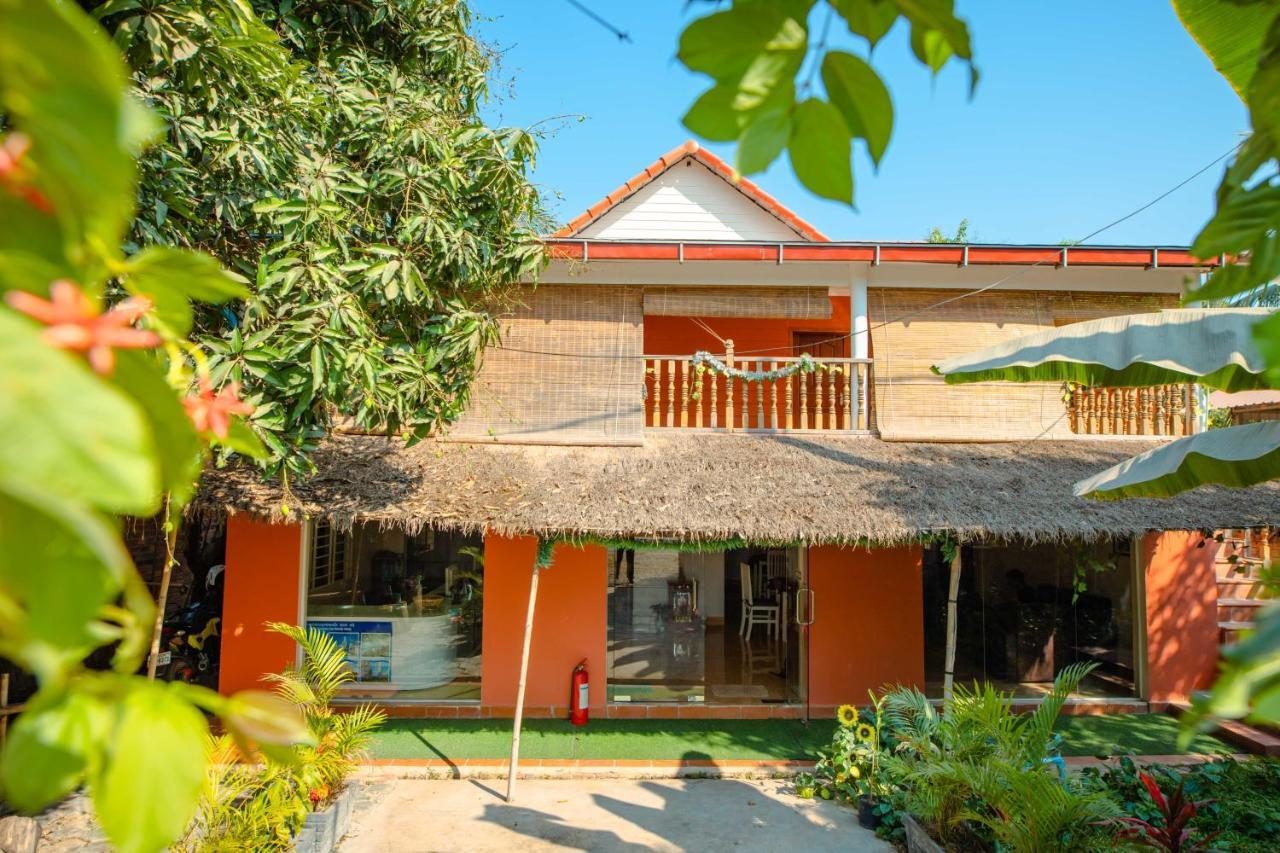 Tropical Villa Сіємреап Екстер'єр фото